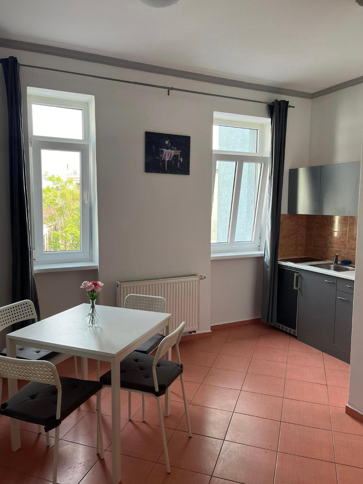 1St Plaza Apartment Bratislava Luaran gambar
