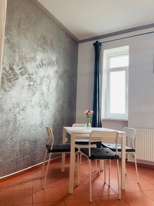 1St Plaza Apartment Bratislava Luaran gambar